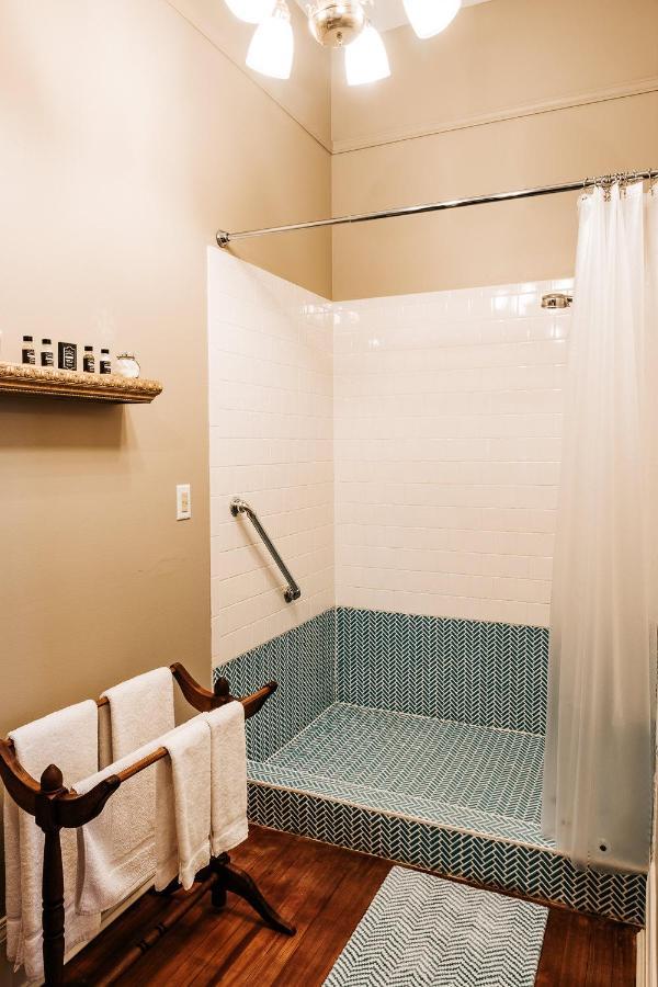Heritage House Bed & Breakfast - Boutique Adults-Only Inn Opelika Bagian luar foto